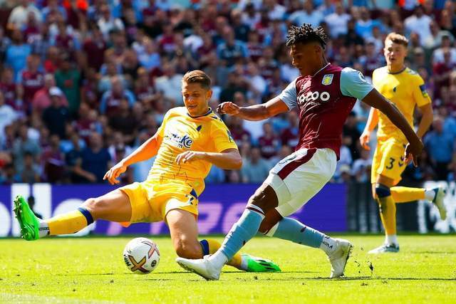 周琦晒与赵睿&翟晓川&方硕合照：又是一年新赛季