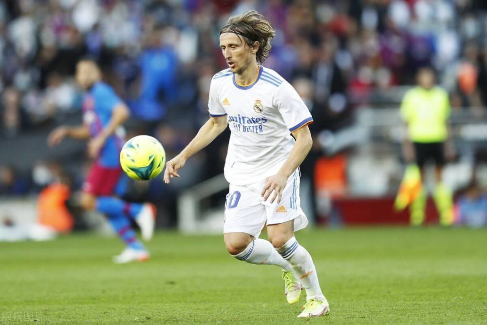 前锋连续两轮破门，全队士气高涨