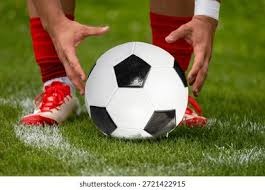 崩盘预警！皇马更衣室分裂，阿隆索帅位悬了，战曼城是最后救赎！